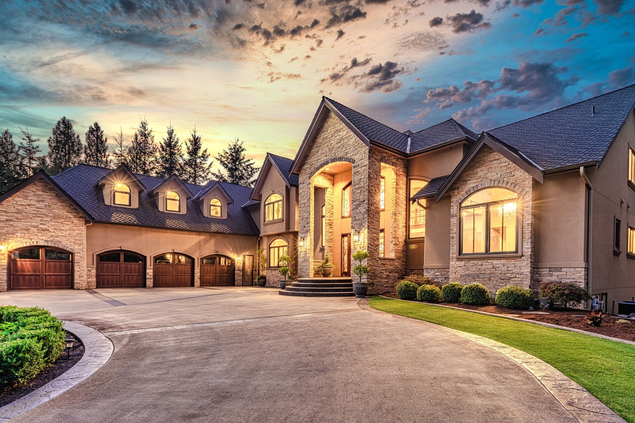 Country Homes for Commercial Roofers Spokane